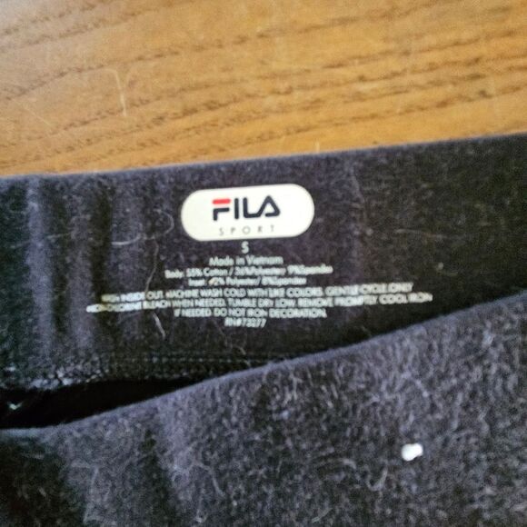FILA Sport Women's Black Long Shorts Capri Pants Size Small – Workout Shorts - Picture 4 of 9